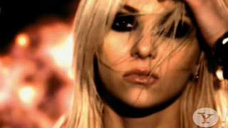 Watch Taylor Momsen Strip & Play With Fire